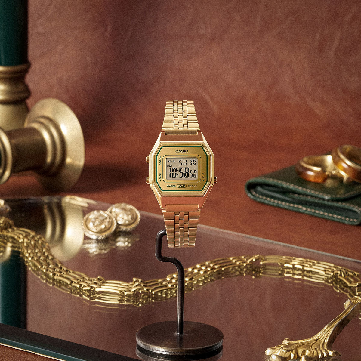 CASIO VINTAGE ICONIC - GOLD LA680WEGV-9AEF