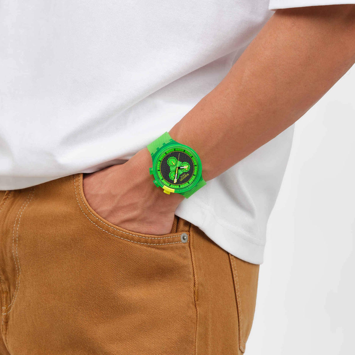 SWATCH GLOWINGLY GREEN SB02G100